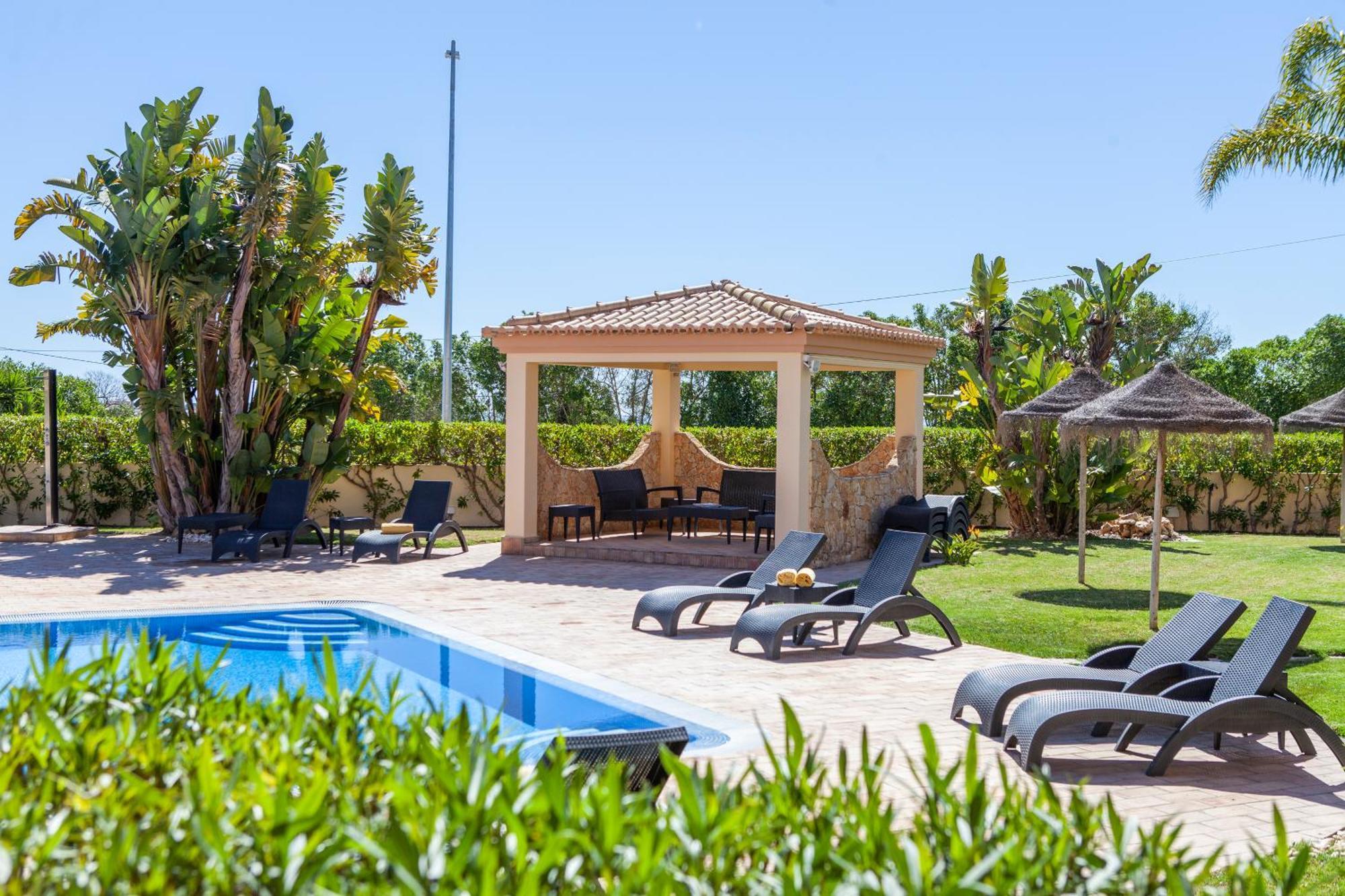 Atalaia Sol Aparthotel - Tennis & Heated Pool In Winter Лагуш Екстер'єр фото