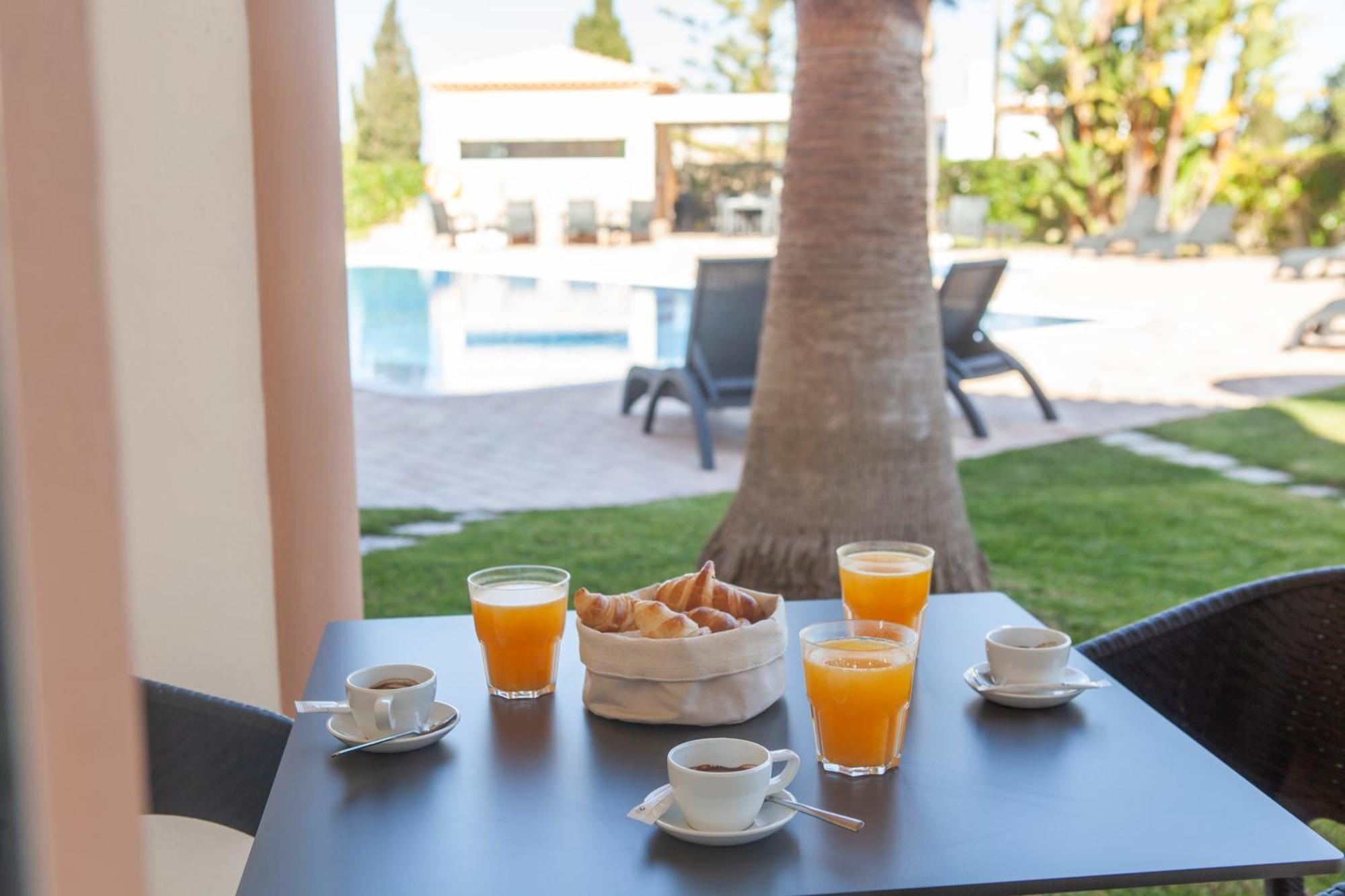 Atalaia Sol Aparthotel - Tennis & Heated Pool In Winter Лагуш Екстер'єр фото